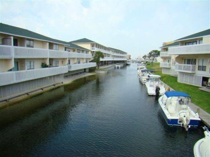 Sandpiper Cove Canal Condos