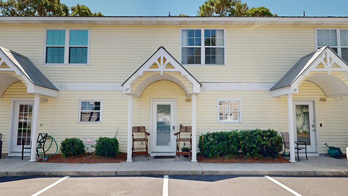Resort Summer Lake Townhomes