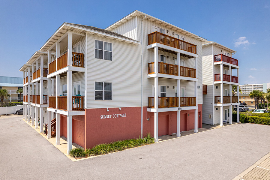 Experience the Charm of Sunset Cottages in Fort Walton Beach, FL