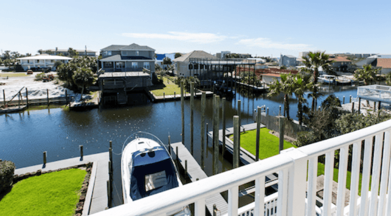 Destin Florida rental with boat docks